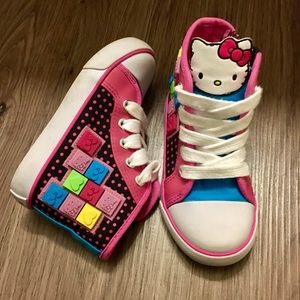 Hello Kitty kids shoes!